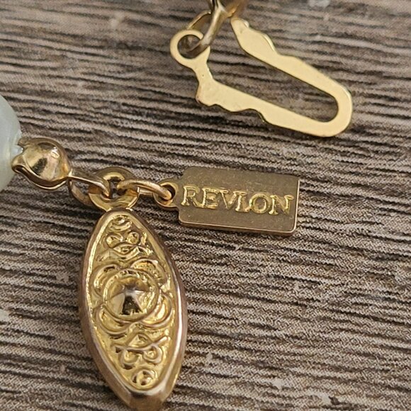 VINTAGE REVLON FAUX PEARL NECKLACE - Picture 4 of 12